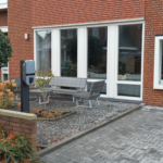 peblar-laadpaal-oprit